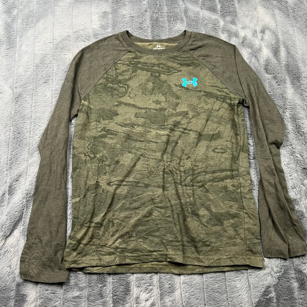 Under Armour Kids Green Camo Long Sleeve Raglan Shirt Youth Medium YMD